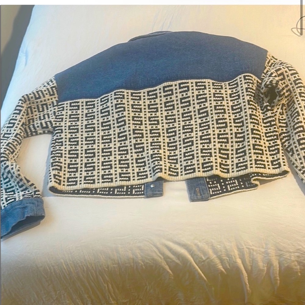 Sandro Women's Blue and White Patterned Jean Jacket - Picture 5 of 6